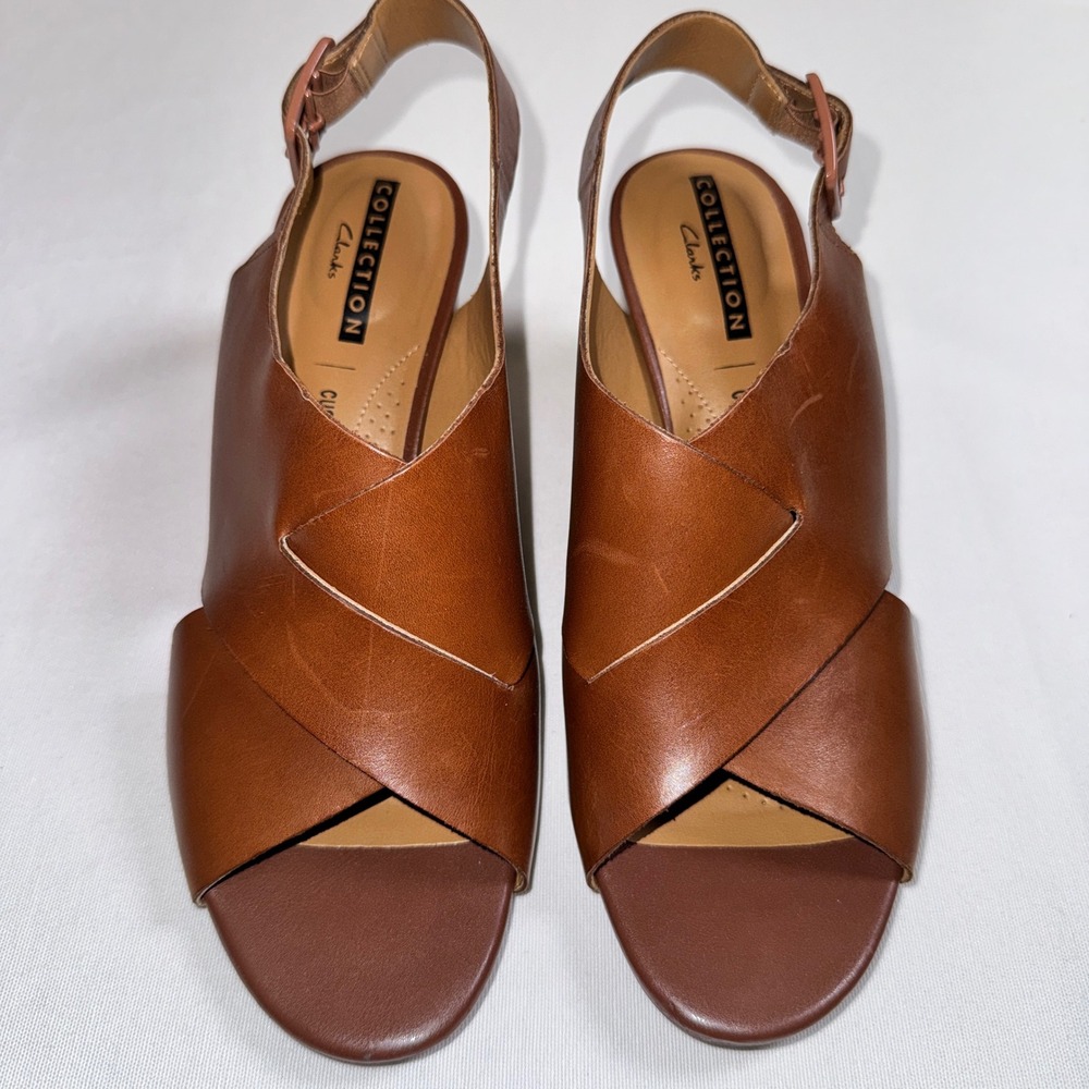 Clarks Collection Deva Janie Tan Leather Slingback Block Heel Sandals Womens 9M